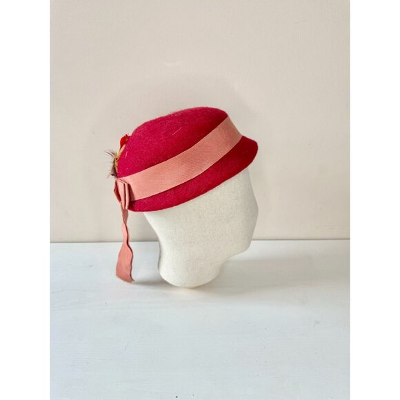 Vintage Red Wool Felt Pink Grosgrain Ribbon Feather Capulet Hat - Picture 4 of 16